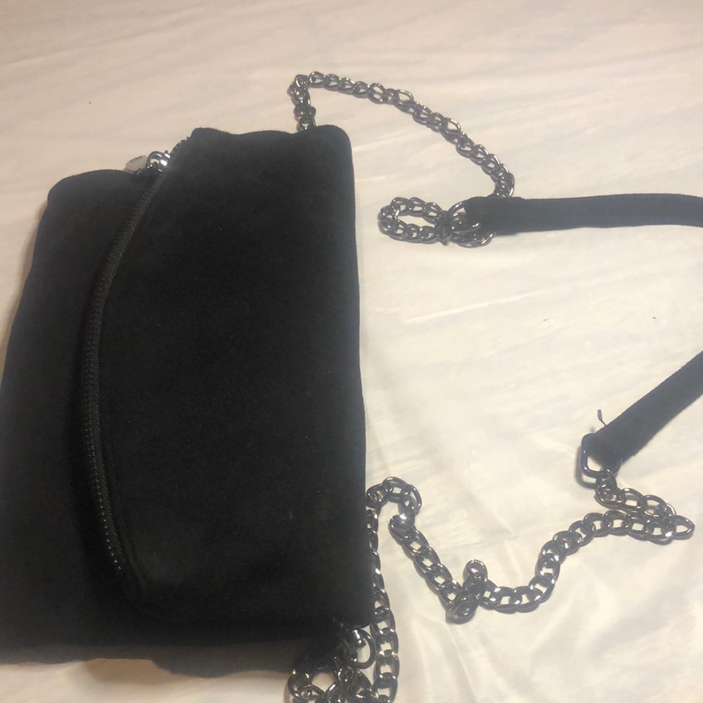 Woman’s C Black Chain Strap magnetic suede closure purse